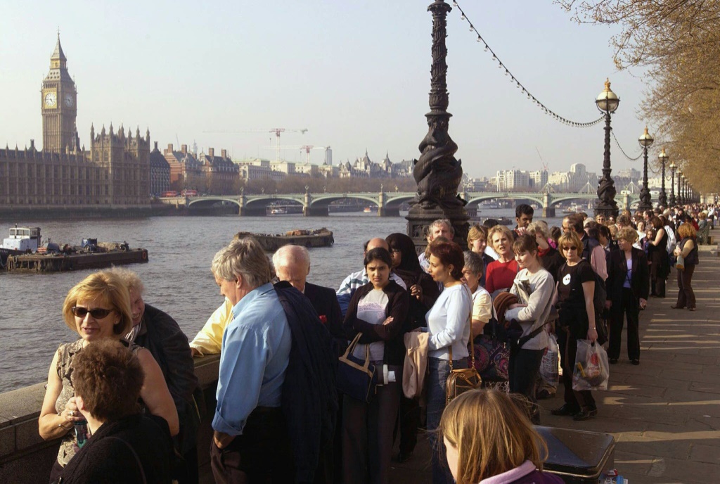 When the Queen Mother died in 2002, the queue of mourners stretched right along the South Bank