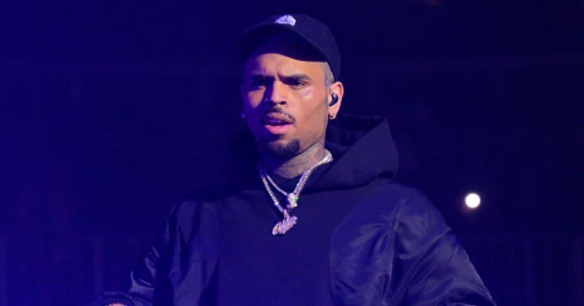 A TikTok user broke up with his girlfriend because of Chris Brown.