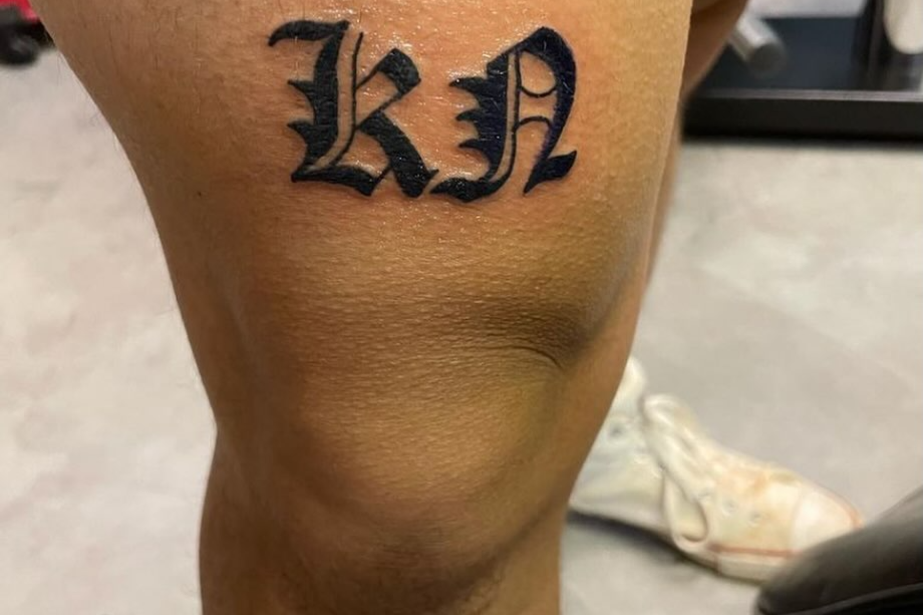 knee tattoos for men