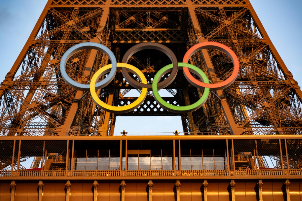 According to the Centre for Law and Economy of Sport, the Olympic Games will produce between 6.7 billion and 11.1 billion euros in economic benefits for the Paris region