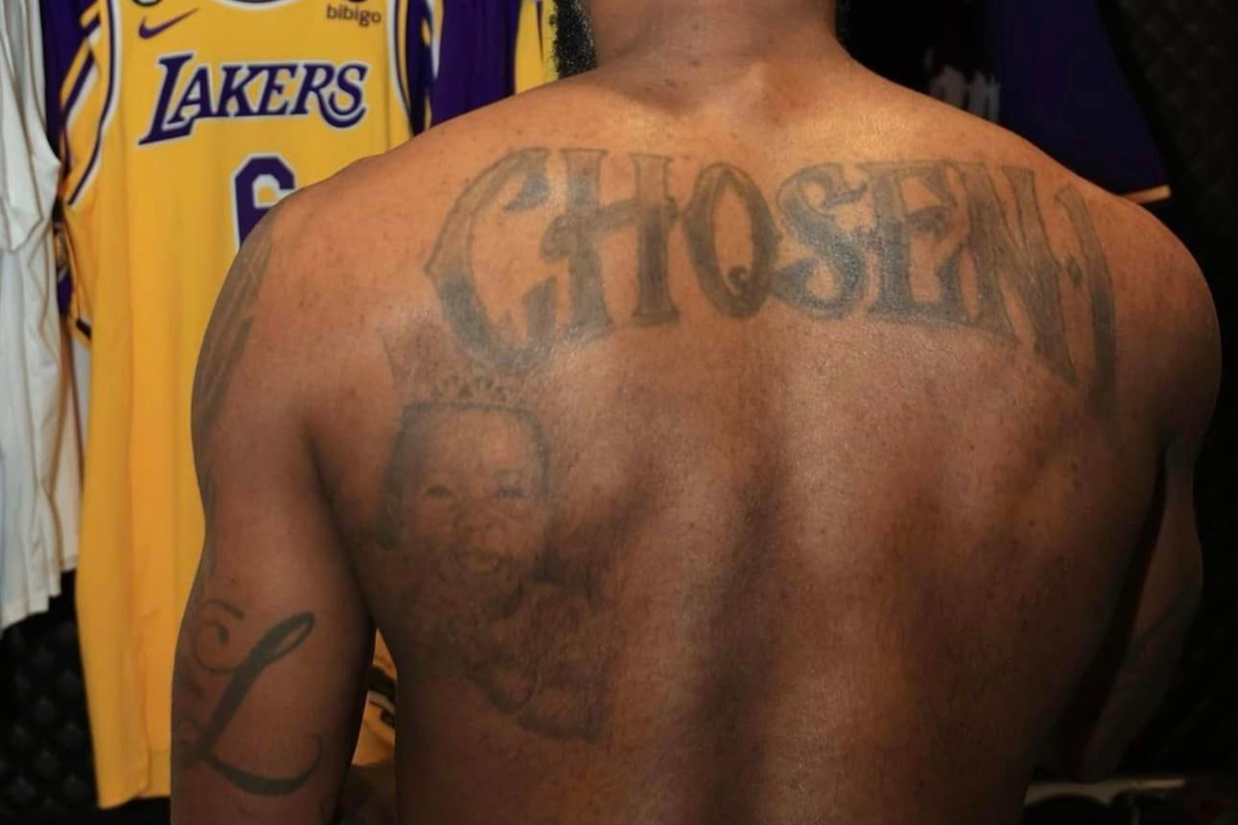 LeBron James has Zhuri tattoo on his back