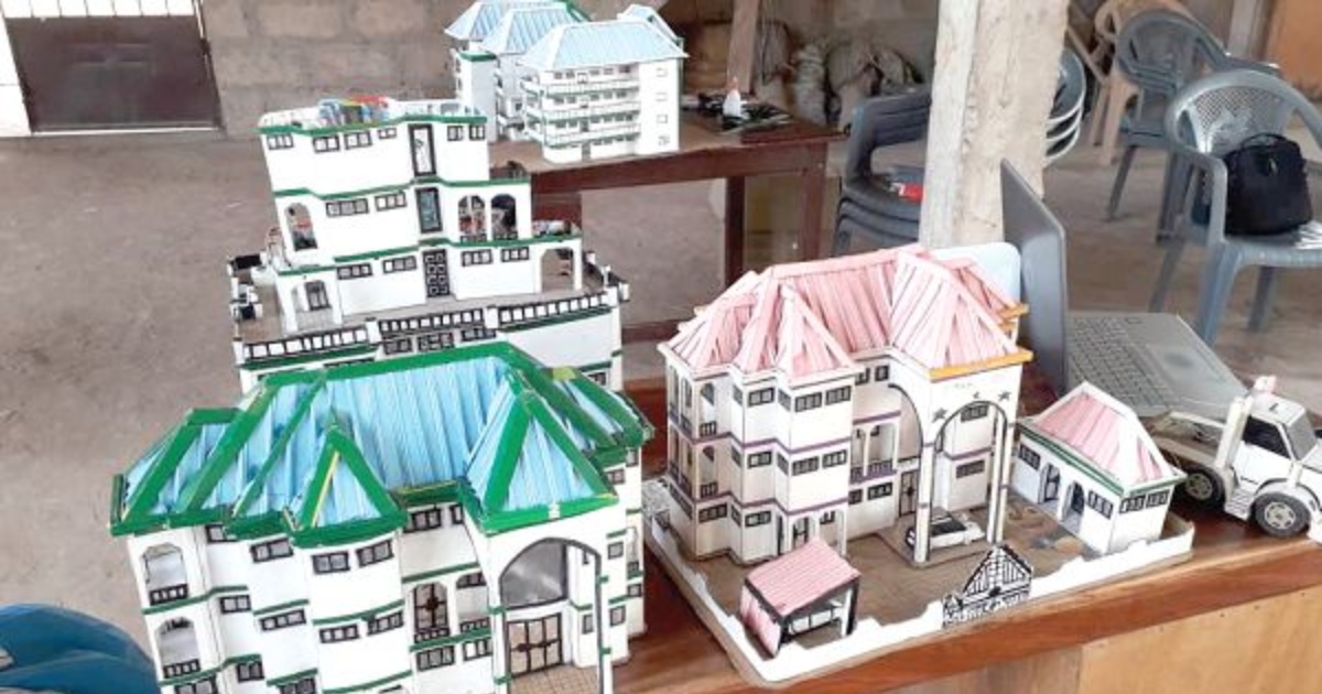15-year-old JHS 1 student in Maame Krobo creates buildings using paper cards