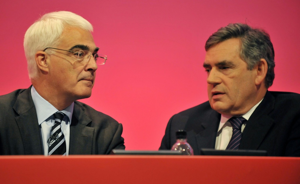 Alistair Darling (L) was finance minister under PM Gordon Brown during the 2008 global financial crisis