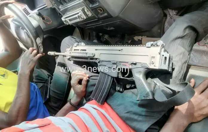 A police inspector who forgot his gun in a ‘trotro’ after taking a GH¢100 bribe has been interdicted by the Ghana Police Service