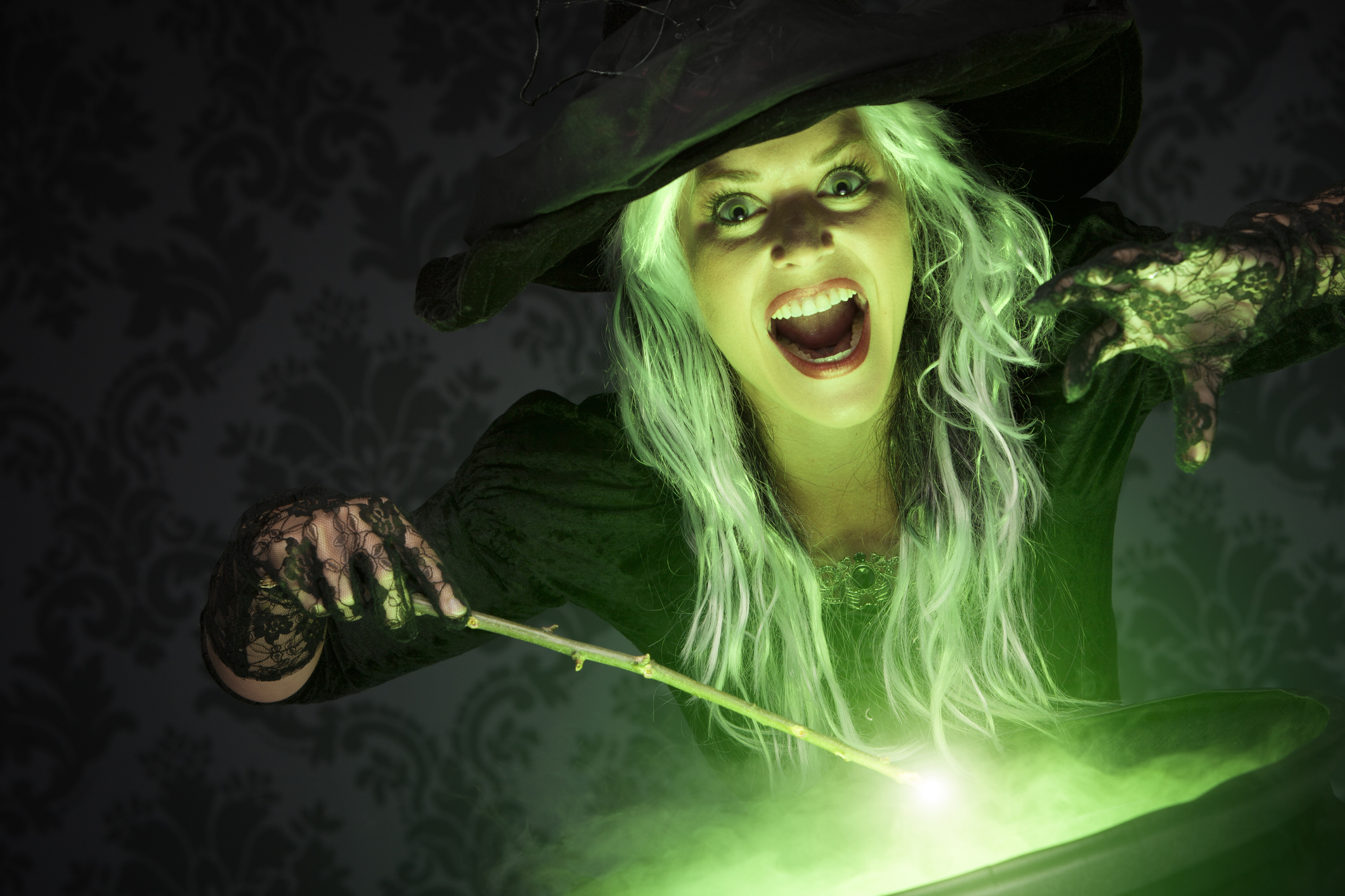 80+ best female wizard names that are cool for your fantasy world
