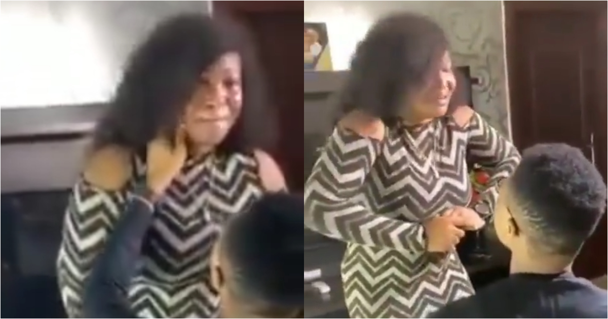 Pretty lady cries uncontrollably as her boyfriend proposes marriage to her (Video)