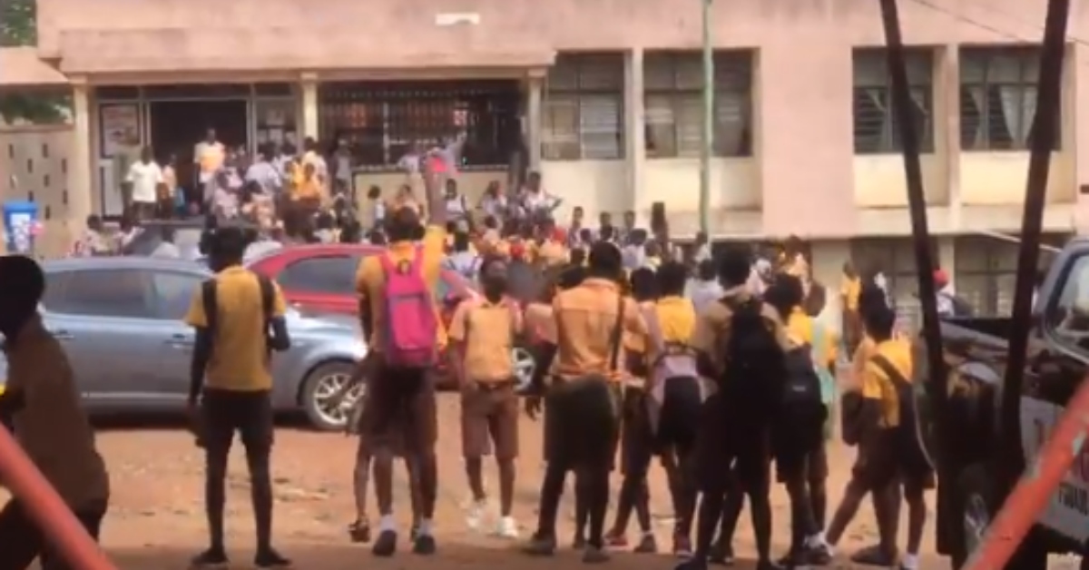 Basic school students in Obuasi storm municipal office to protest poor structures