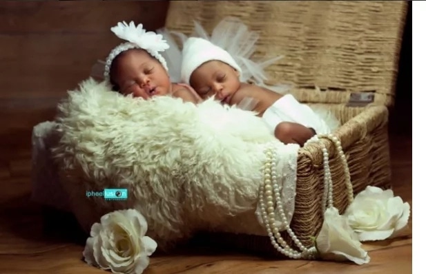 Woman shares testimony of how she had twins after losing her first baby